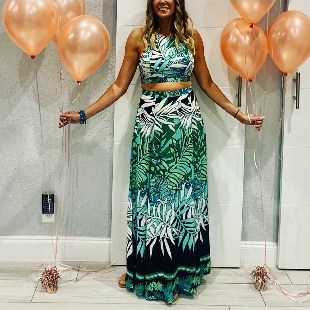 2 piece tropical maxi skirt (m) and matching 
Top (s)
